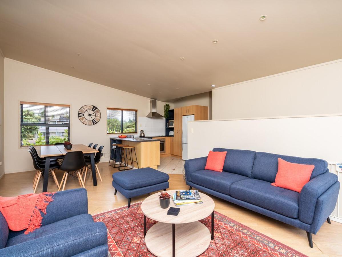 Oceans 8 - Mangawhai Heads Holiday Home Eksteriør billede