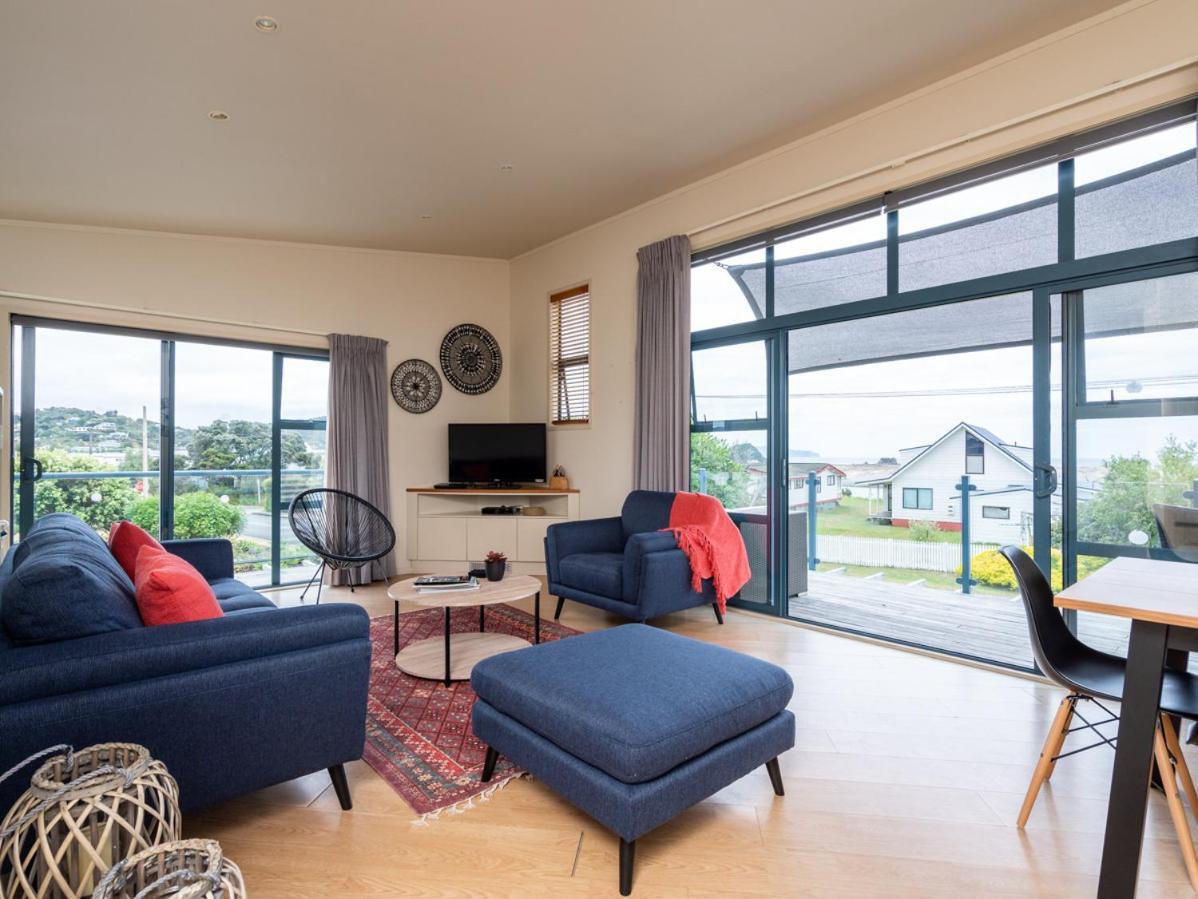 Oceans 8 - Mangawhai Heads Holiday Home Eksteriør billede